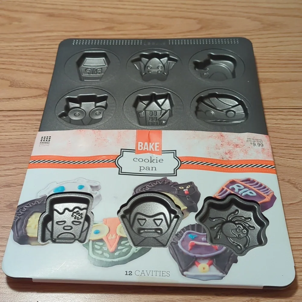 Bradshaw Halloween pan